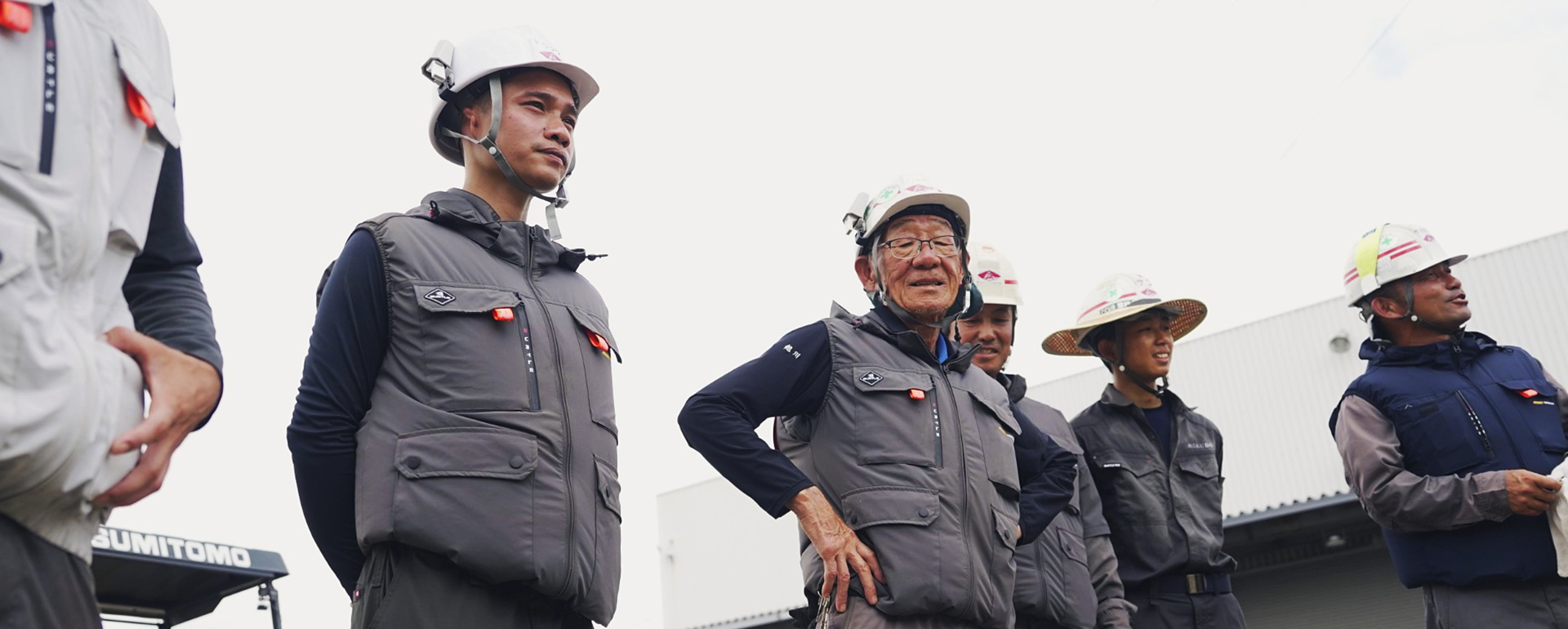 <div>   <span class="heading_text">あなたの成長が、未来を築く力に。</span><br />   <p>     <span class="first_para" style="color: #ffffff">       IKUBOでは、成長を支える環境とキャリアパスを提供しています。       未経験者から経験者まで、幅広い人材が活躍できる職場で、一人ひとりの挑戦を大切にしています。       安心して長く働ける福利厚生や、充実した研修制度を整え、あなたのスキルアップを全力でサポートします。       共に未来を築く力を発揮してみませんか？     </span>   </p>   <br />   <button class="custom-btn btn-1"><a href="https://ikubo.co.jp/recruit/">採用情報はこちら</a></button> <br />   <br />   <span class="heading_text"> あなたと共に未来を動かす。 </span> <br />   <p>     <span class="first_para" style="color: #ffffff">       IKUBOで得る経験と挑戦は、未来を切り開く力になります。       あなたの力で、社会を支える新たな一歩を共に踏み出しましょう。     </span>   </p> </div>